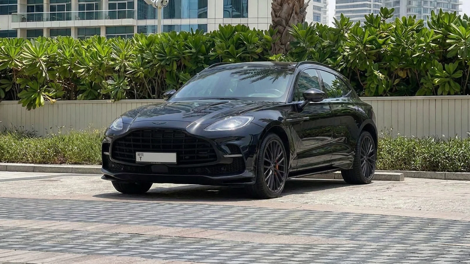 Aston Martin DBX