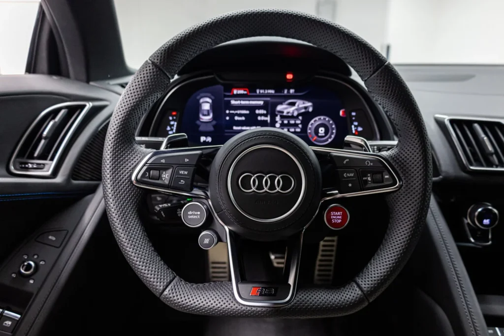 Audi R8