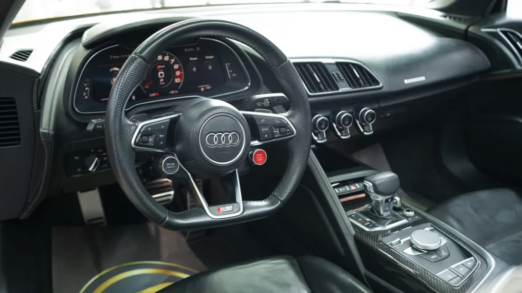 Audi R8