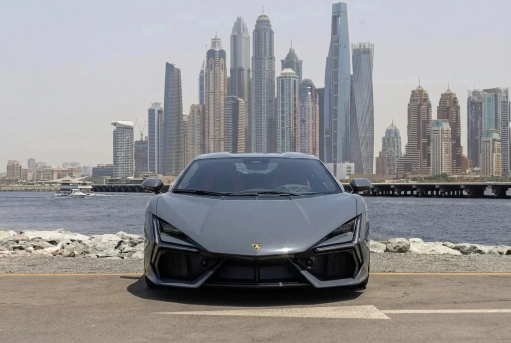 Lamborghini Revuelto