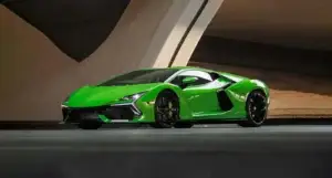Lamborghini Revuelto