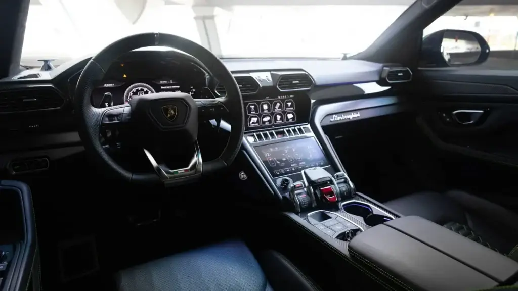Lamborghini Urus Mansory
